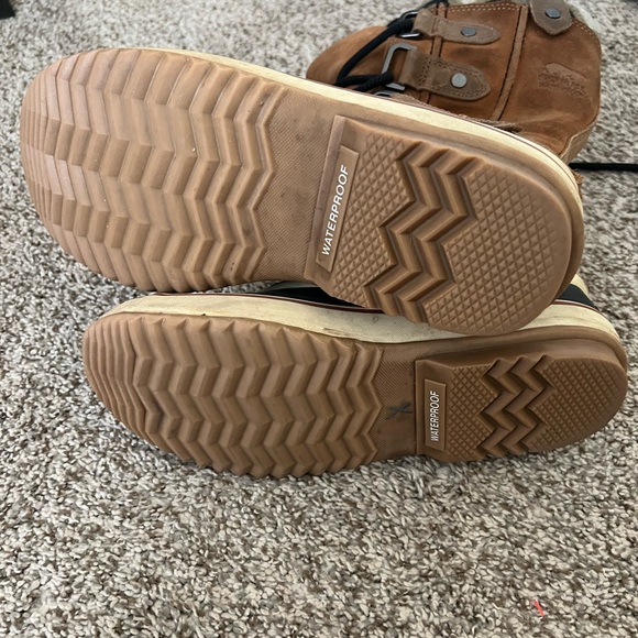 Sorel Winter Boots - Picture 4 of 5